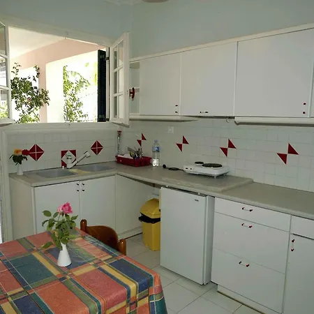 Acapulco Marinos Apartments- Adults Only Лаганас