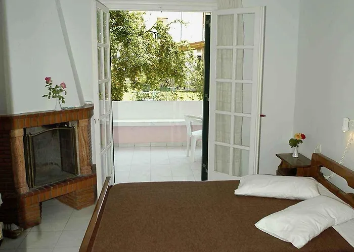 Aparthotel Acapulco Marinos Apartments- Adults Only